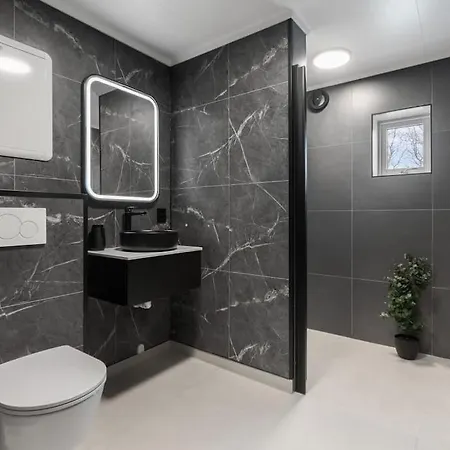 Elegant Midt I