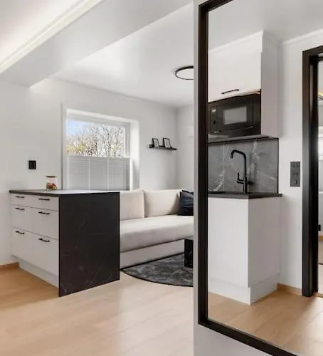 Lägenhet Elegant Midt I